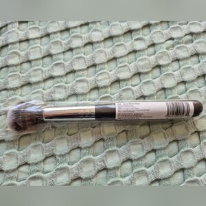 Morphe (M450) Round Powder Brush